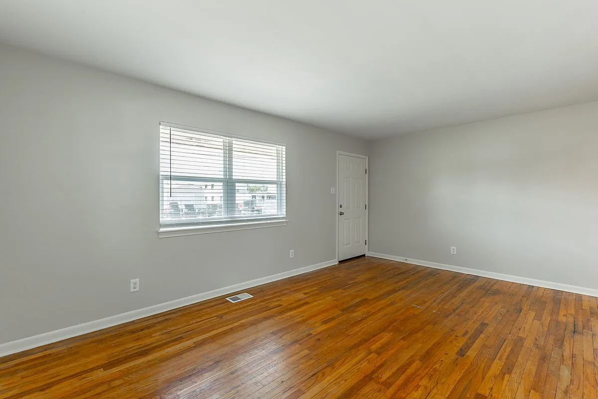 2 bed, 1.0 bath, 825 sqft, $1,500 — Photo 4