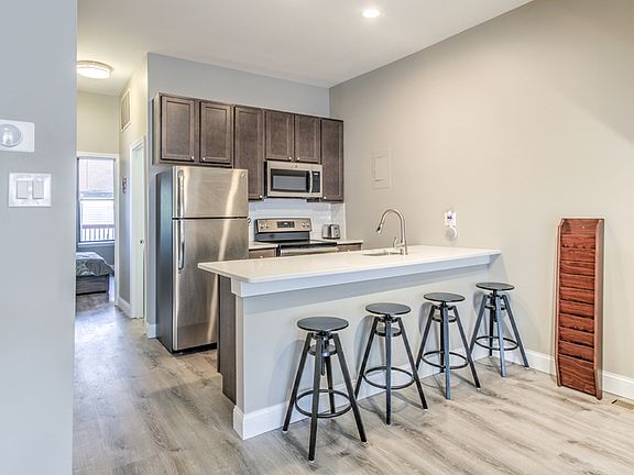 4th image of 3625 McRee Ave #B