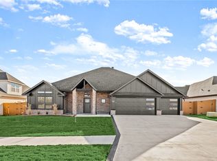 541 Morgan St, Centerton, AR 72719