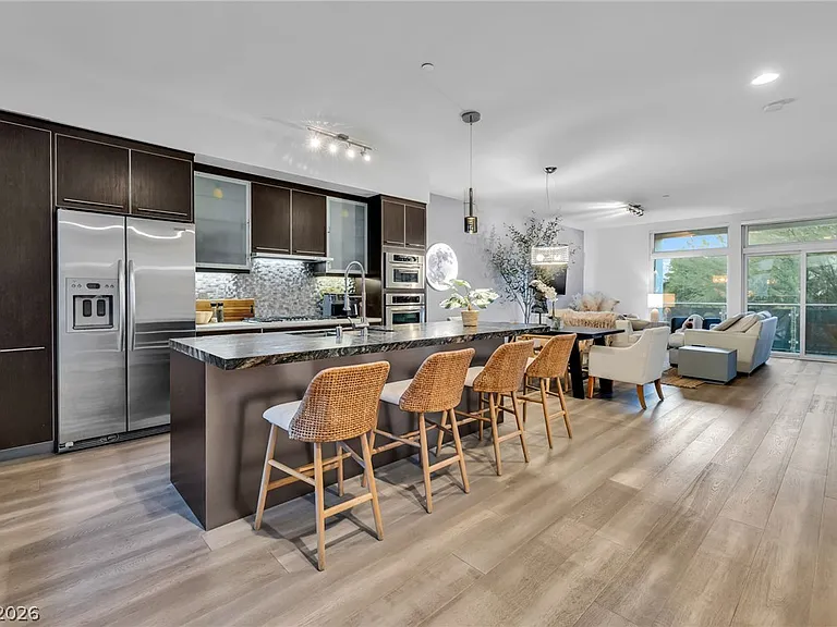 8925 W Flamingo Rd #201 — Photo 6