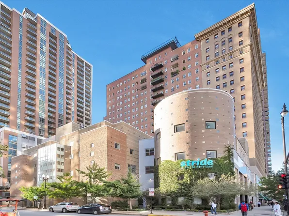 40 E 9th St APT 311, Chicago, IL 60605