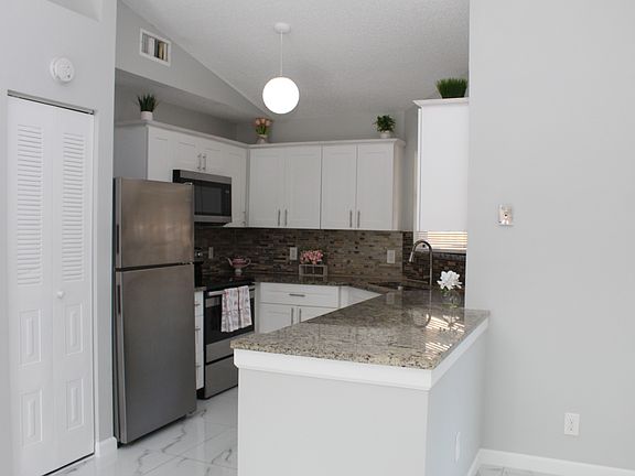 3rd image of 2831 Stoneway Ln APT B