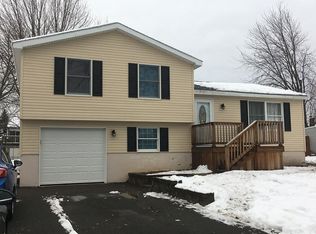 4129 Reddeer Rd, Liverpool, NY 13090