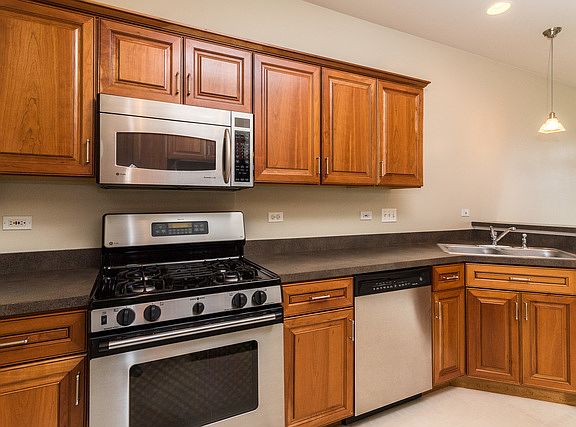3rd image of 266 Saint James Pkwy #A