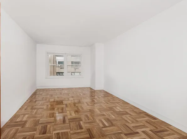 333 East 66th Street 12C image 2 of 9