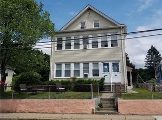 890 Park Ave, Woonsocket, RI 02895