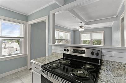 5th image of 720 W 37th St #8