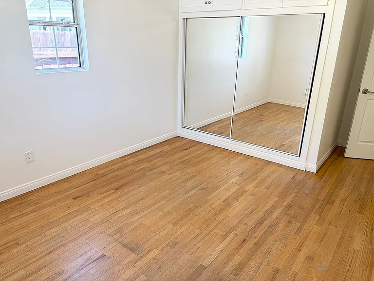 5002 N Aspan Ave — Photo 5
