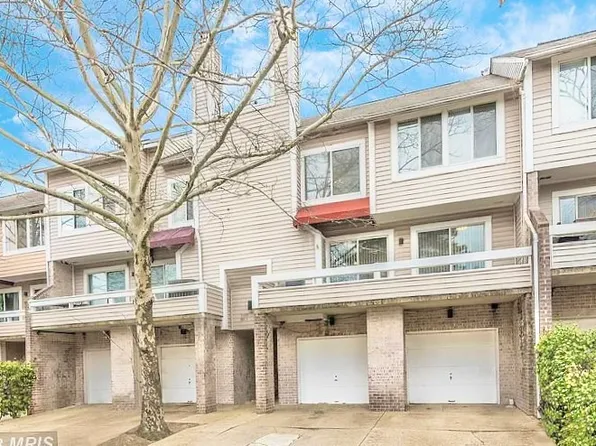 9845 Lake Shore Dr, Gaithersburg, MD 20886