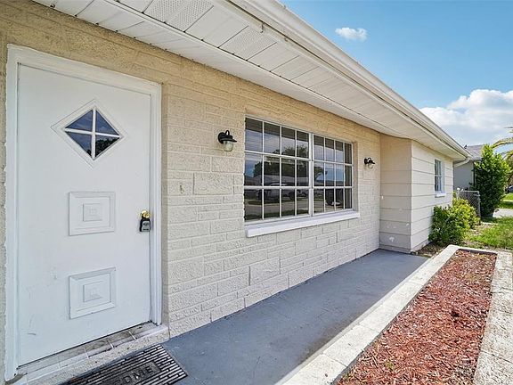 2nd image of 7215 Ivanhoe Dr