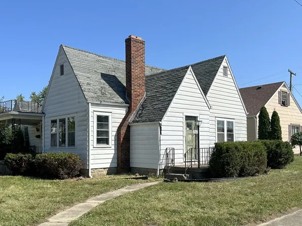 902 E 32nd St, Anderson, IN 46016
