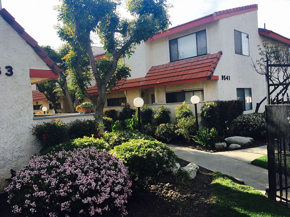 2nd image of 9541 Woodman Ave APT 9