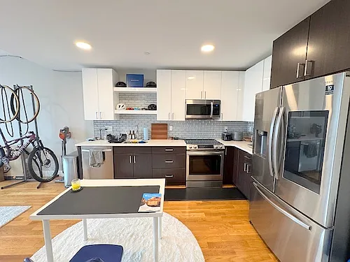 10 Taber St Photo 1