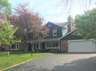 9439 N Broadmoor Rd, Bayside, WI 53217