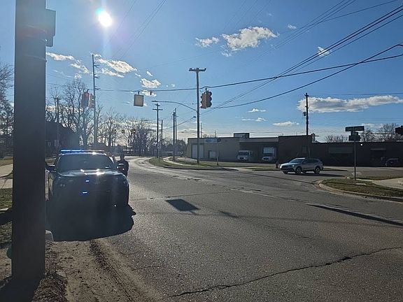 4th image of 1014 Lake Lansing Rd