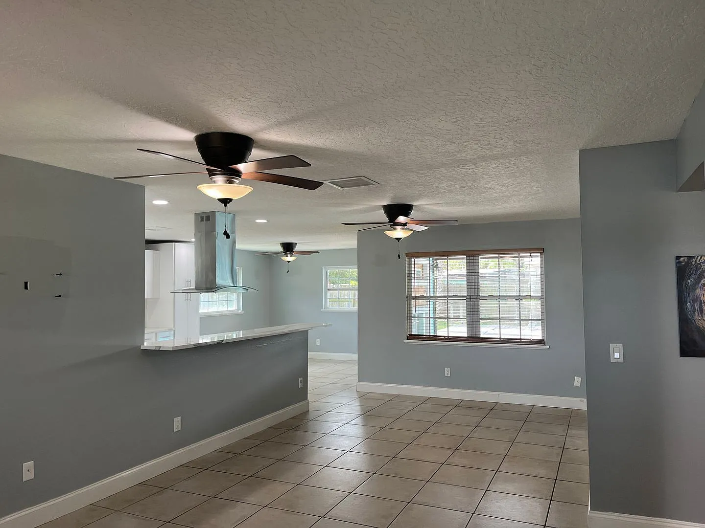 3 bed, 2.0 bath, 1310 sqft, $2,950 — Photo 4
