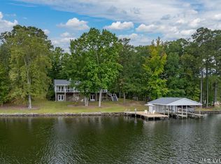 720 Pine Top Dr, Valentines, VA 23887