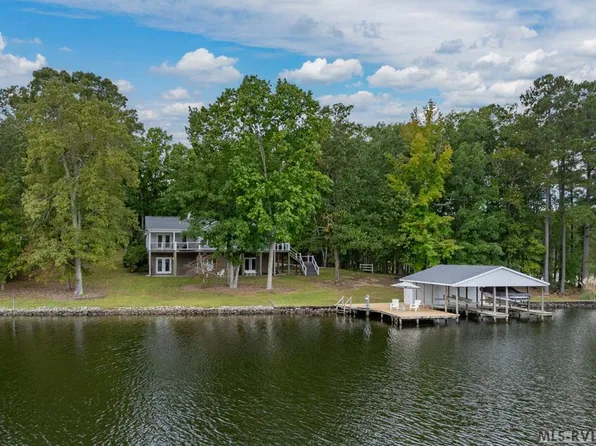 720 Pine Top Dr, Valentines, VA 23887