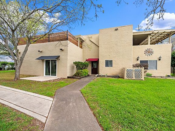 5th image of 549 Sand Bend Dr