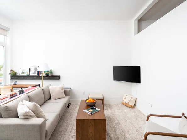 550 W Juneau Ave, Milwaukee, WI