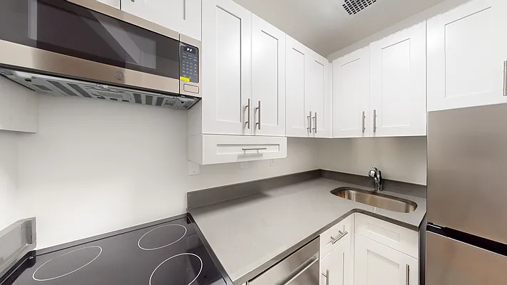 Rented by Bond New York | media 5