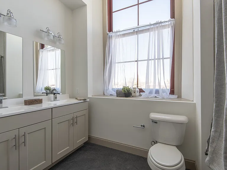 1619 Bathroom 3