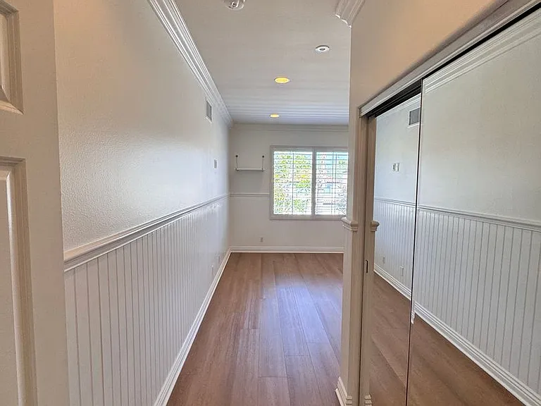 326 Manila Ave — Photo 33