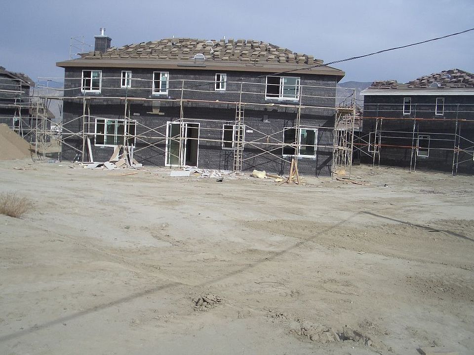10,000 sqft lot