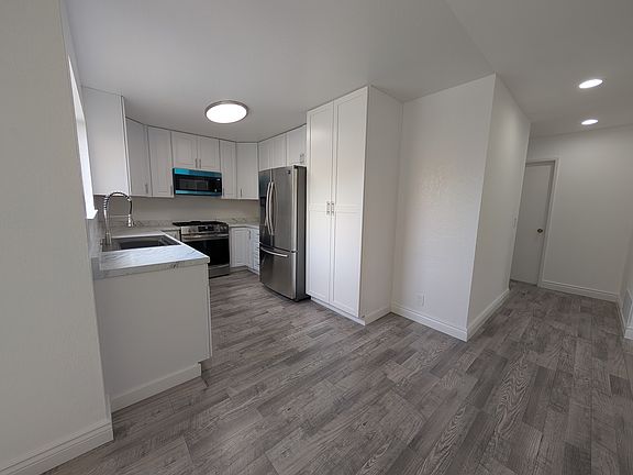 3rd image of 178 Delta Cir