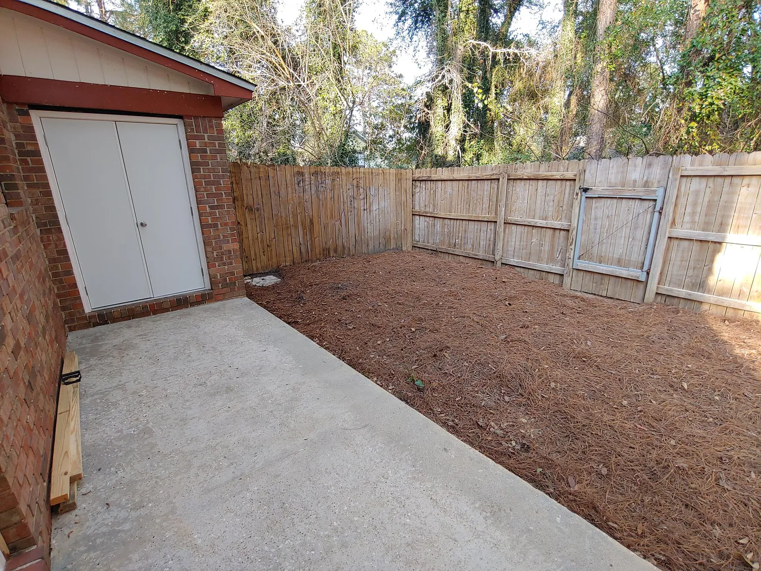 3 bed, 1.5 bath, $1,650 — Photo 4