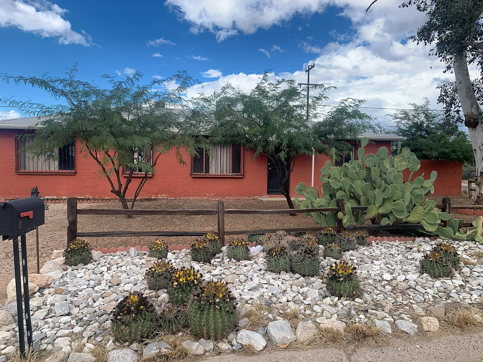 3 bed, 1262 sqft, $1,500 — Photo 2