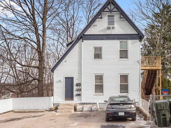 52 Park St, Marlborough, MA 01752