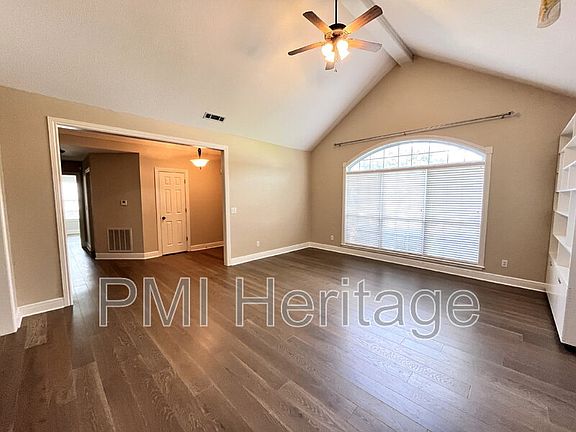 5th image of 208 Tunbridge Dr