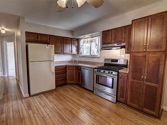 3rd image of 9819 Vera Cruz Dr