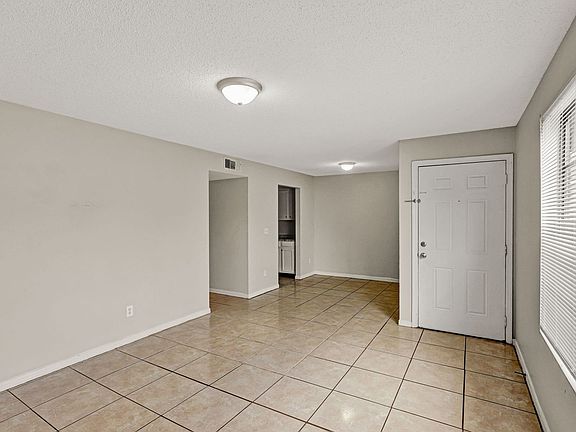5th image of 478 Bentwood Ln