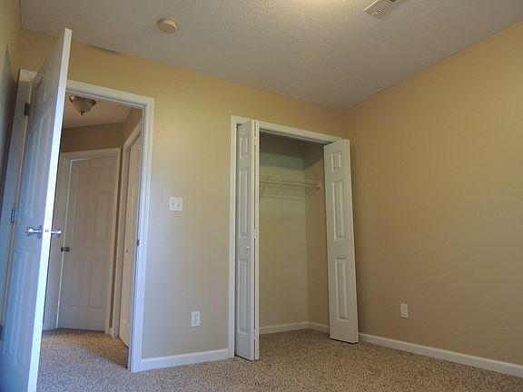 4th image of 1312 E Walnut Grove Dr