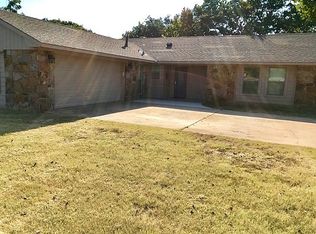 104 Skyline Hills Ave, Perry, OK 73077