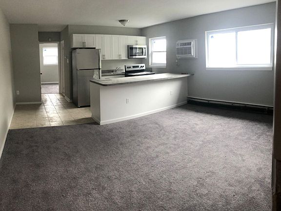 3rd image of 3925 James St APT C4