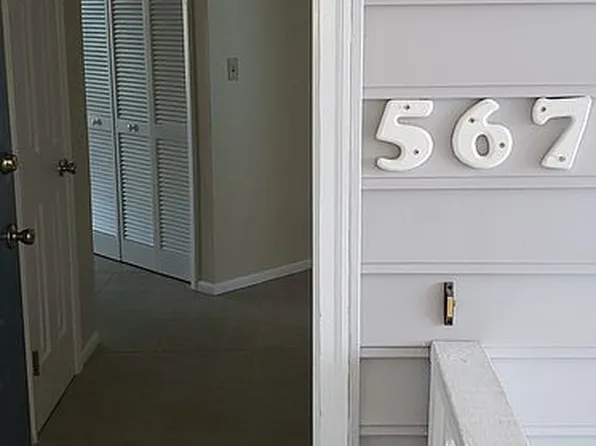 567 Barberton Dr, Virginia Beach, VA 23451