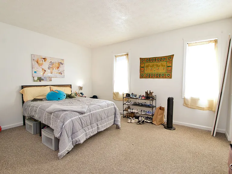 210 N Ross St #A — Photo 26