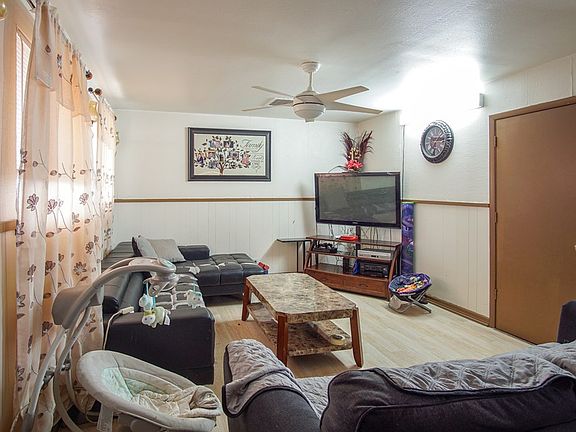 3rd image of 4617 Wilshire Dr