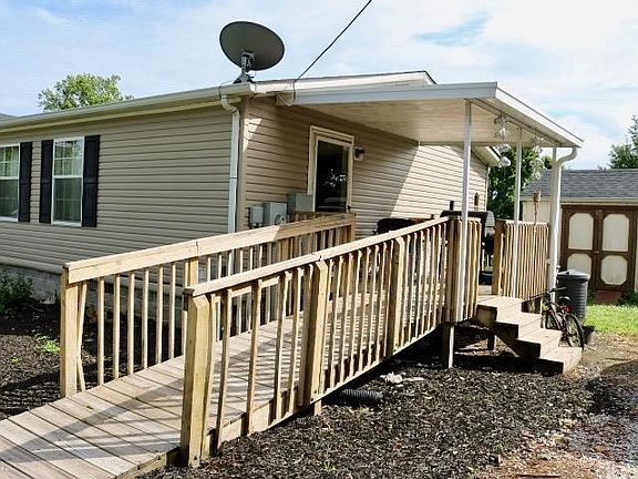 3rd image of 13 McGinnis Ln