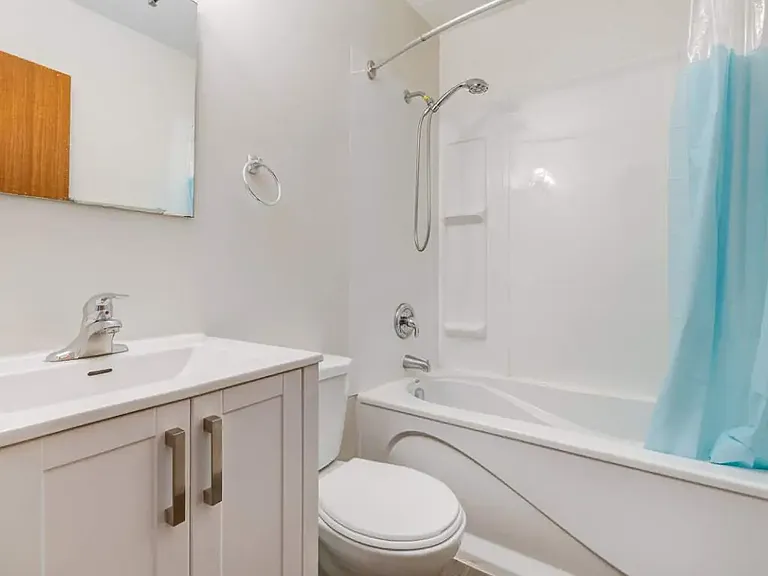2131 Angus St — Photo 8