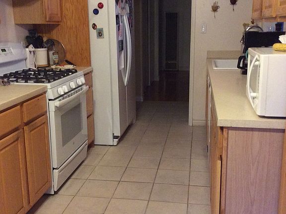 4th image of 13591 Sutter Dr