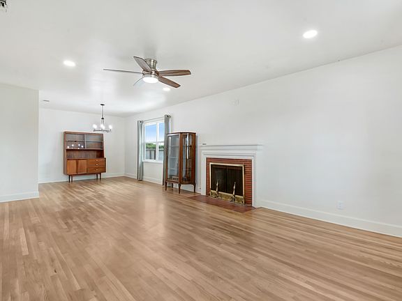 3rd image of 738 N Cypress Ave