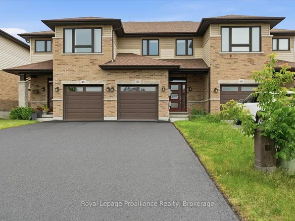 16 Ledgerock Ct, Quinte West, ON K8R 0A1