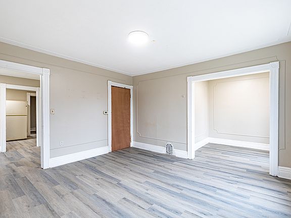 3rd image of 25.5 Wabash St