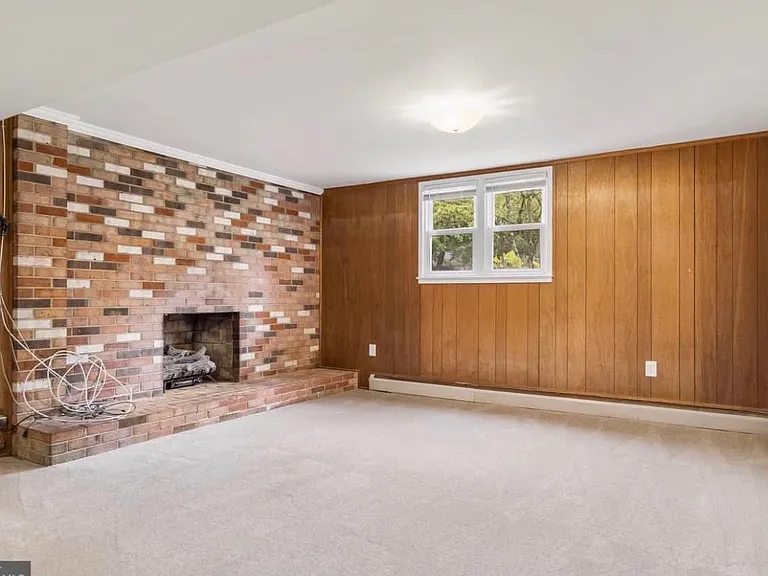 14803 Dyer Dr — Photo 6