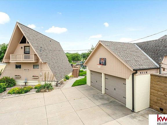 3rd image of 9310 Clubhouse Cir