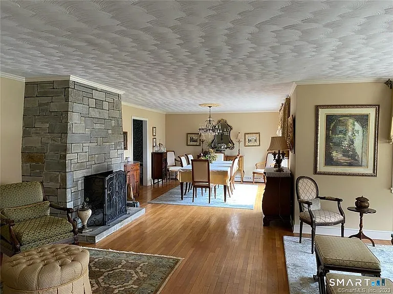 94 Fennbrook Dr — Photo 28